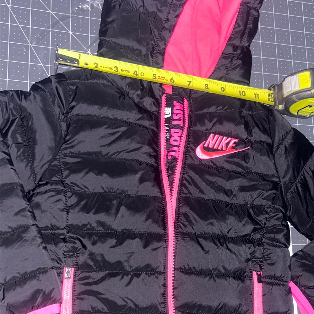 Nike Kids Jacket Black and Pink - Picture 7 of 9